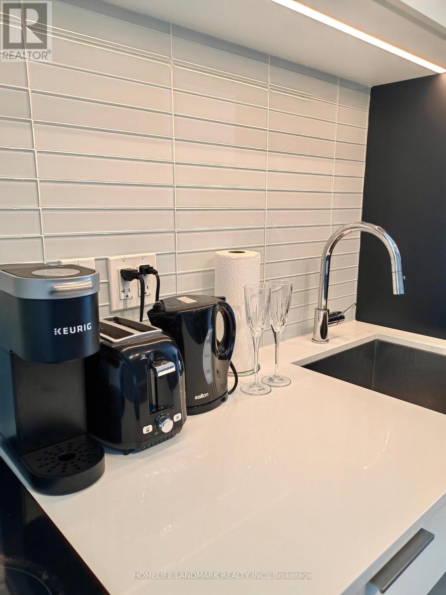 2301 - 33 Helendale Avenue, Toronto, Ontario  M4R 0A4 - Photo 13 - C12689878