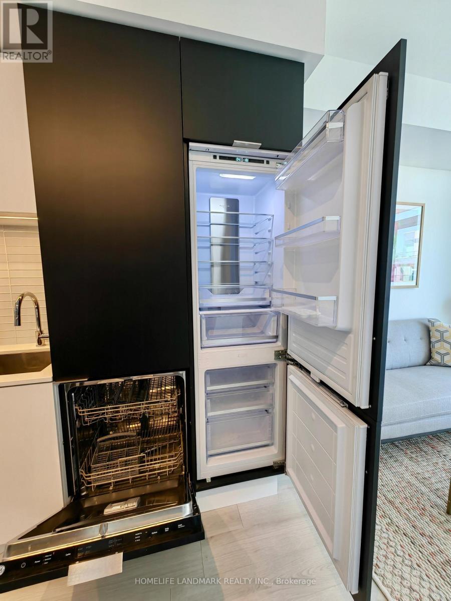 2301 - 33 Helendale Avenue, Toronto, Ontario  M4R 0A4 - Photo 14 - C12689878