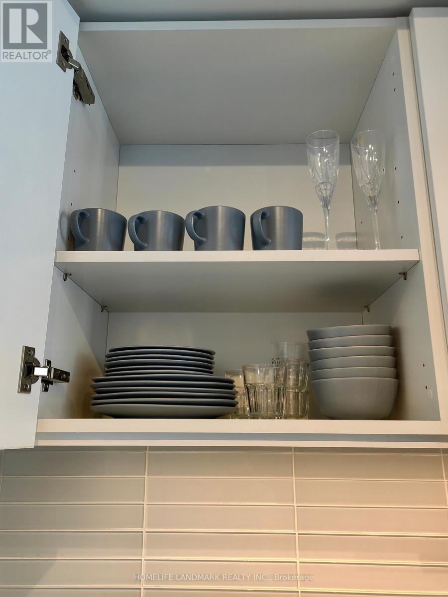 2301 - 33 Helendale Avenue, Toronto, Ontario  M4R 0A4 - Photo 15 - C12689878