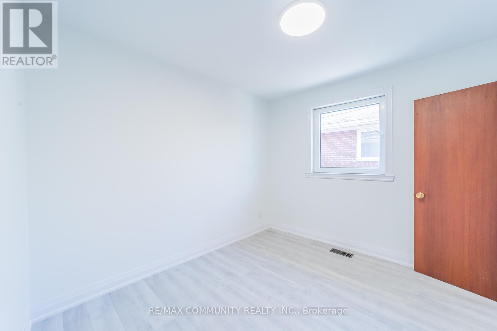 42 Aspendale Drive, Toronto, Ontario  M1P 4J6 - Photo 18 - E12689874