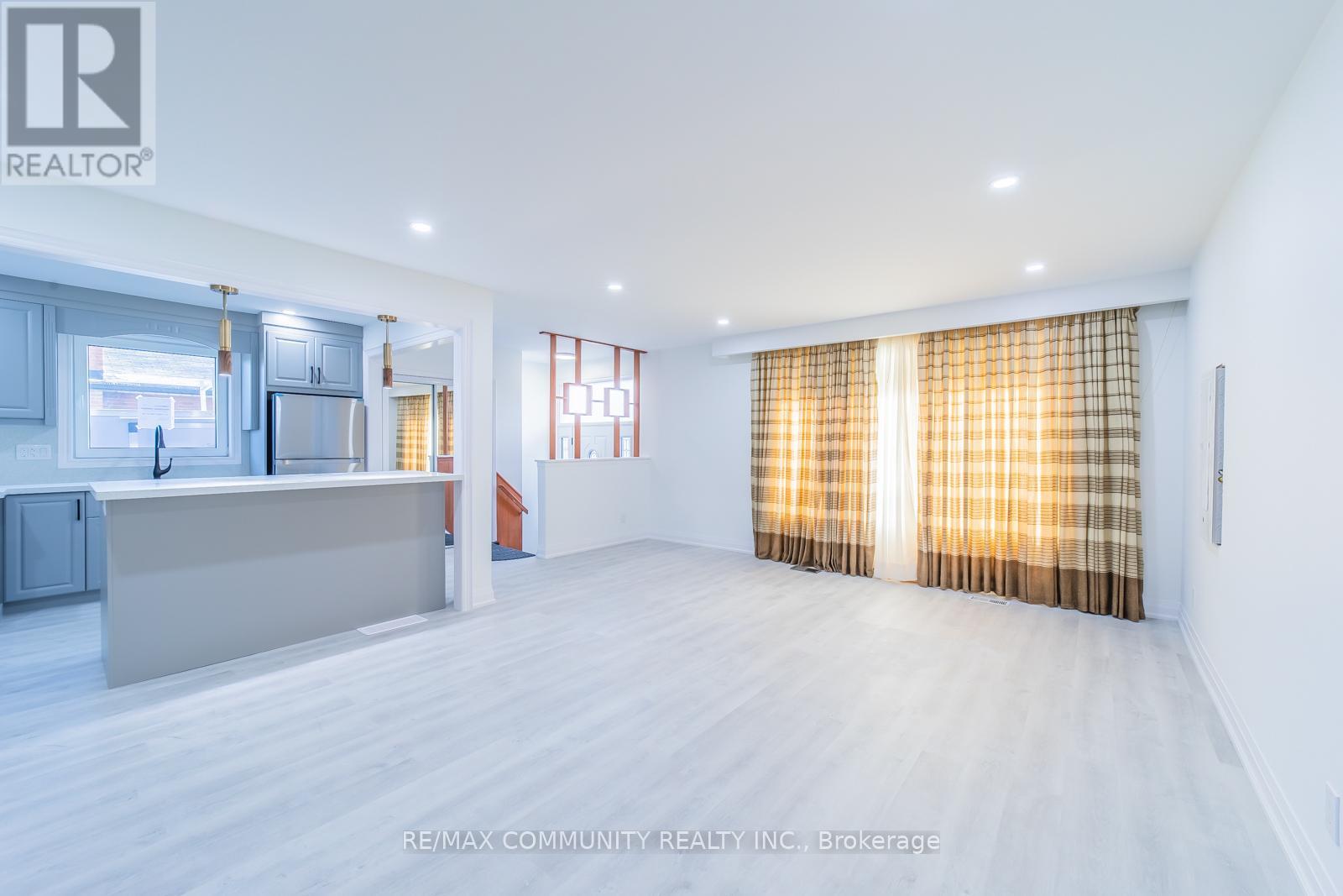 42 Aspendale Drive, Toronto, Ontario  M1P 4J6 - Photo 7 - E12689874