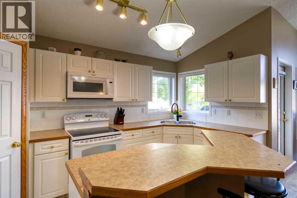 161 West Lakeview Drive, Chestermere, Alberta  T1X 1H7 - Photo 10 - A2257185