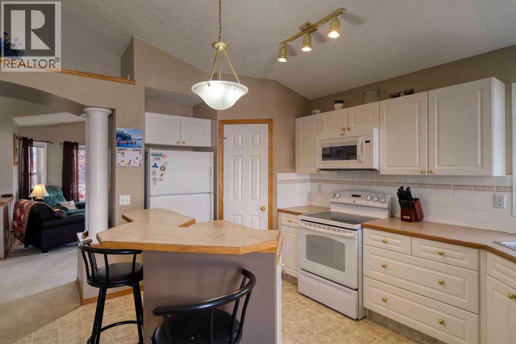 161 West Lakeview Drive, Chestermere, Alberta  T1X 1H7 - Photo 12 - A2257185