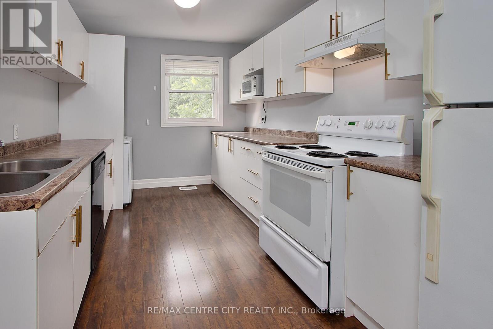 717 Central Avenue, London East, Ontario  N5W 3P9 - Photo 8 - X12689918