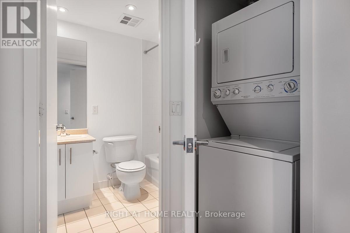 2104 - 281 Mutual Street, Toronto, Ontario  M4Y 3C4 - Photo 18 - C12689932