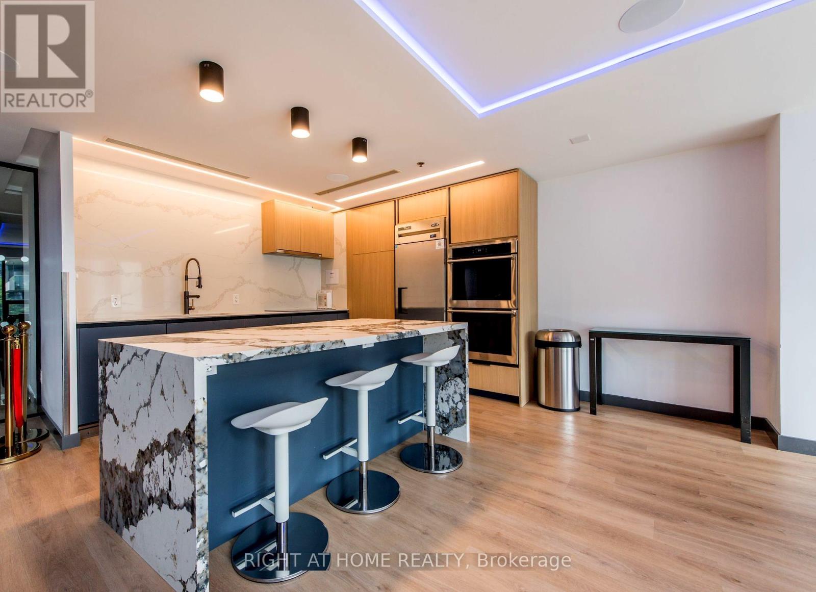 2104 - 281 Mutual Street, Toronto, Ontario  M4Y 3C4 - Photo 22 - C12689932