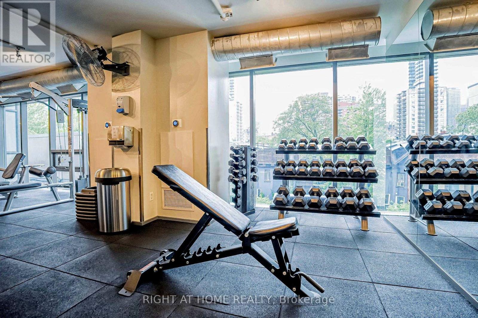 2104 - 281 Mutual Street, Toronto, Ontario  M4Y 3C4 - Photo 29 - C12689932