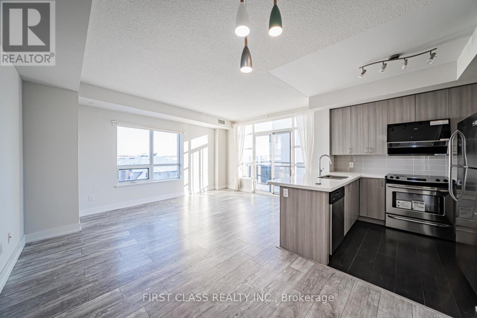 528 - 540 Bur Oak Avenue, Markham, Ontario  L6C 0Y2 - Photo 5 - N12689894