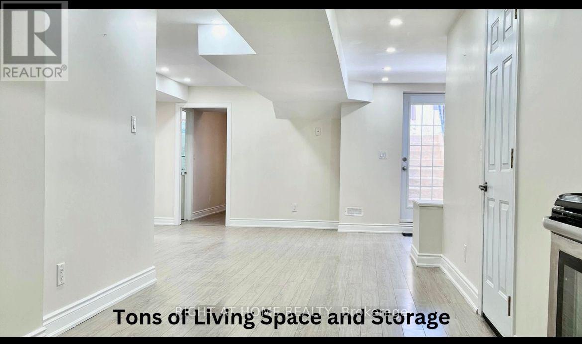 162 KENDALL DRIVE, Milton, Ontario