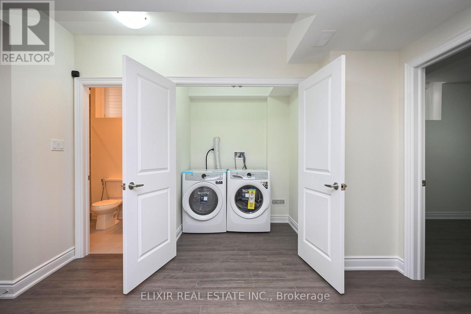 46 Mevira Gardens, Oakville, Ontario  L6H 0Z6 - Photo 30 - W12689906