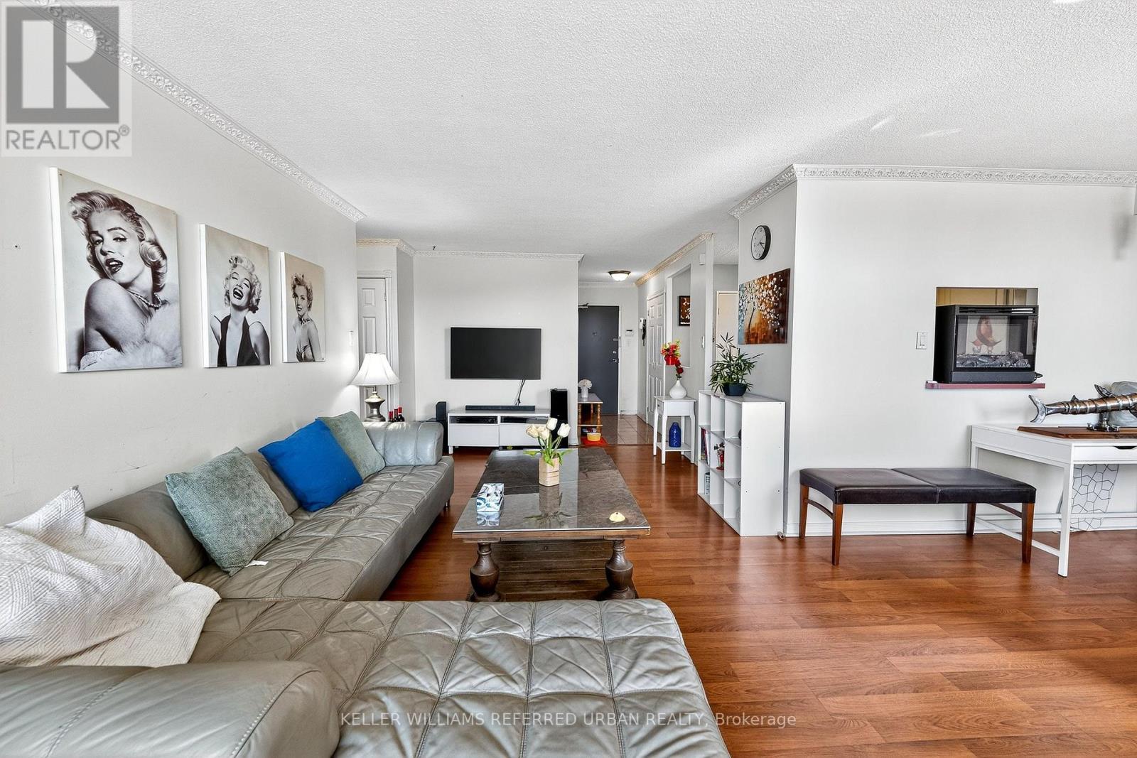 401 - 1881 Jane Street, Toronto, Ontario  M9N 3S7 - Photo 9 - W12689920