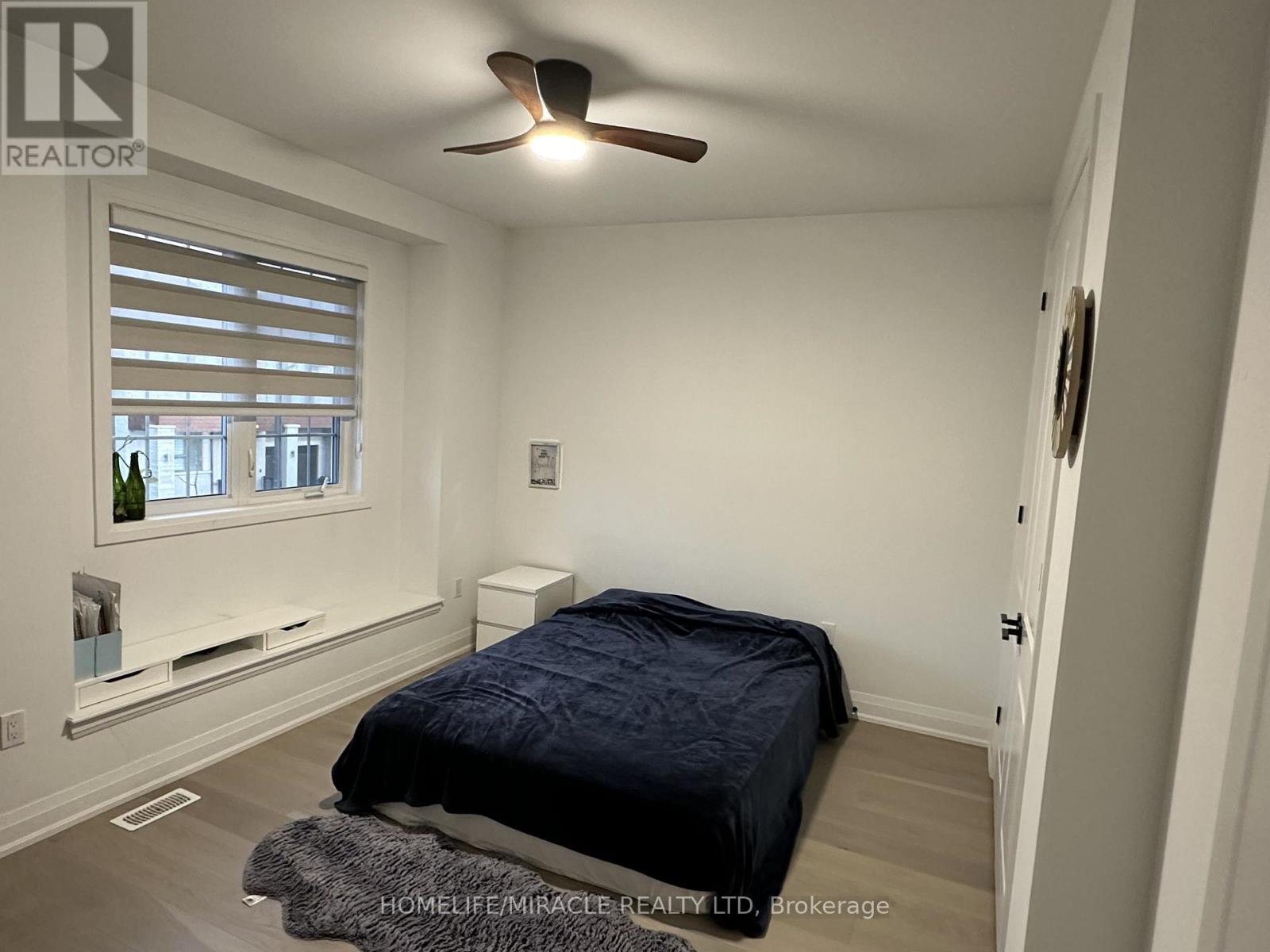 1416 Lynx Gardens, Oakville, Ontario  L6H 3W8 - Photo 11 - W12689924