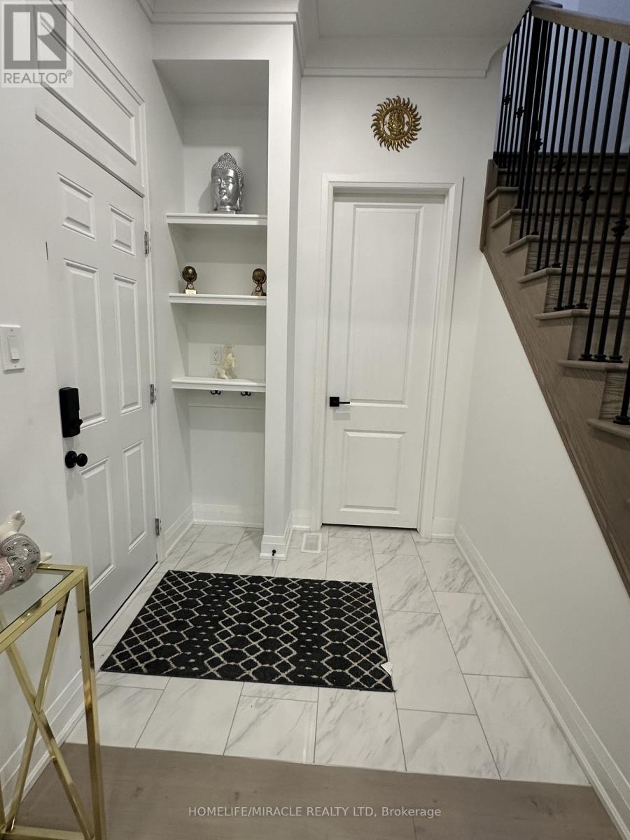 1416 Lynx Gardens, Oakville, Ontario  L6H 3W8 - Photo 7 - W12689924