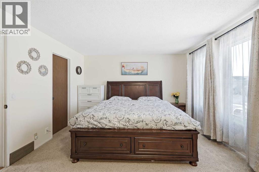 284 Falton Drive Ne, Calgary, Alberta  T3J 2X2 - Photo 21 - A2276950