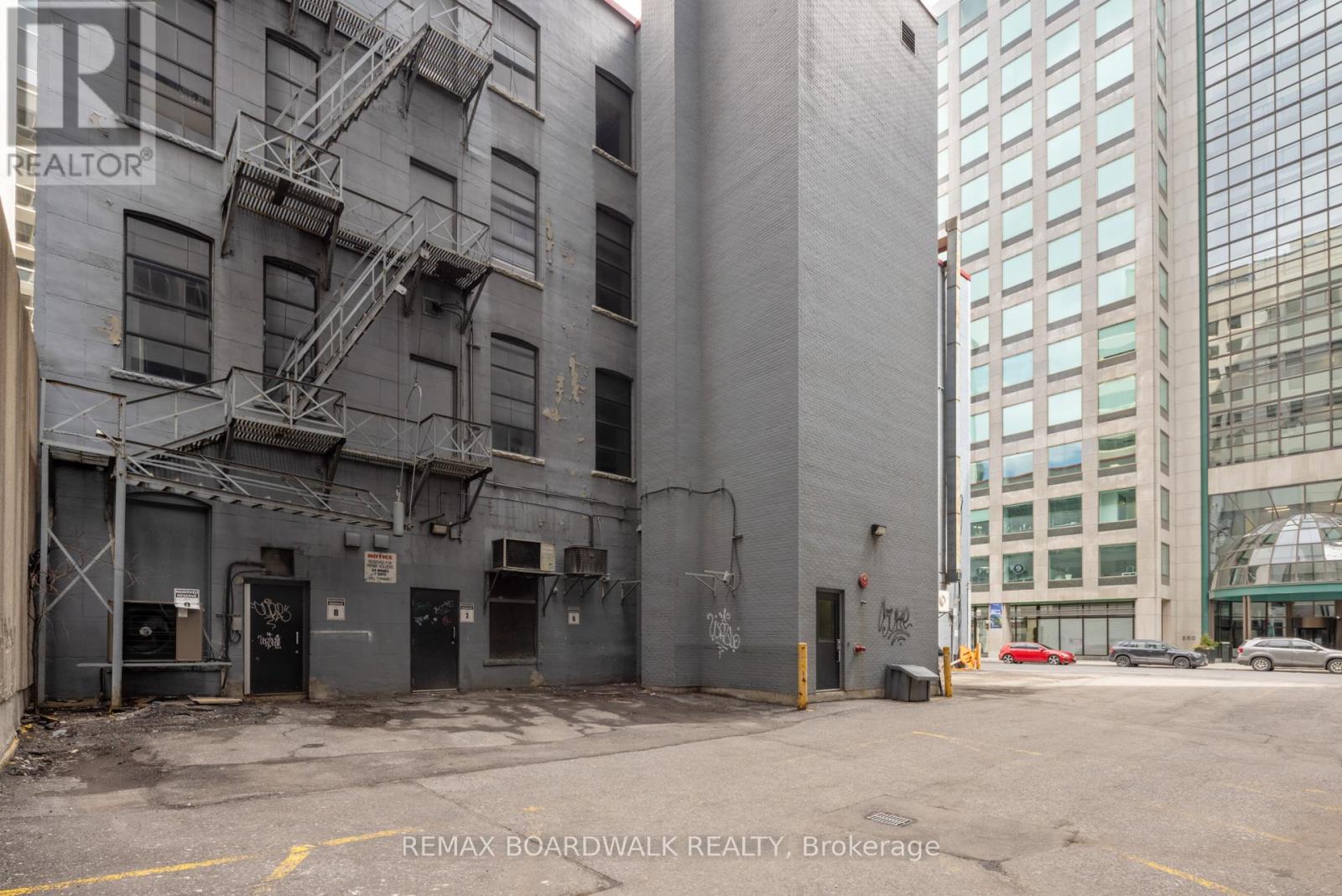 108 - 96 Bank Street, Ottawa, Ontario  K1P 5N4 - Photo 4 - X12689968