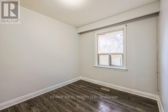 90 Flamborough Drive E, Toronto, Ontario  M6M 2R8 - Photo 14 - W12662014
