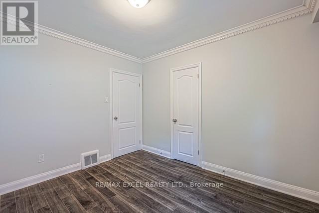 90 Flamborough Drive E, Toronto, Ontario  M6M 2R8 - Photo 11 - W12662014