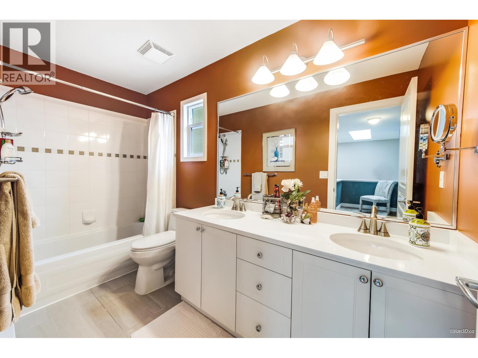 1701 Arbutus Place, Coquitlam, British Columbia  V3E 3K2 - Photo 23 - R3078818