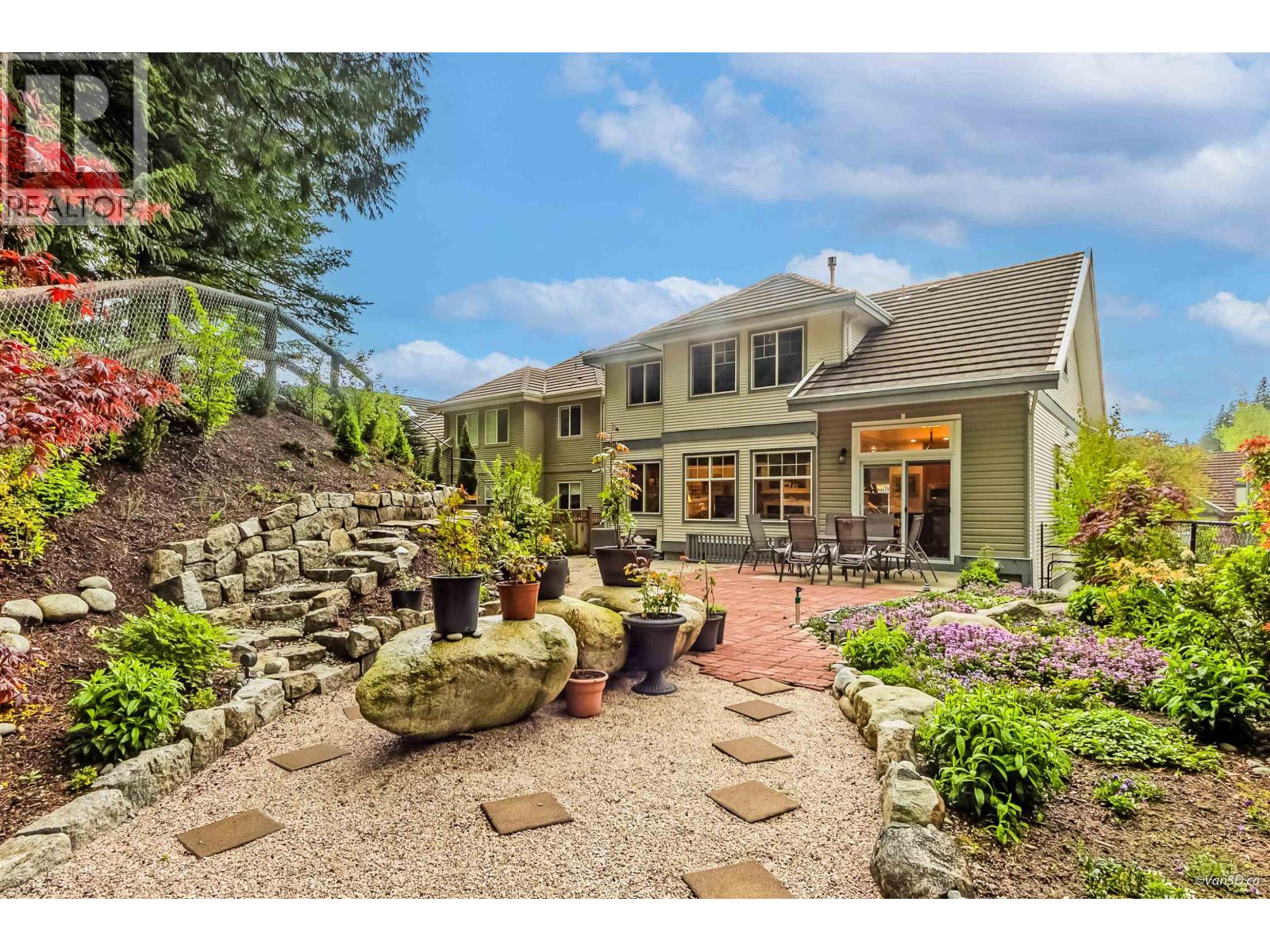 1701 Arbutus Place, Coquitlam, British Columbia  V3E 3K2 - Photo 29 - R3078818