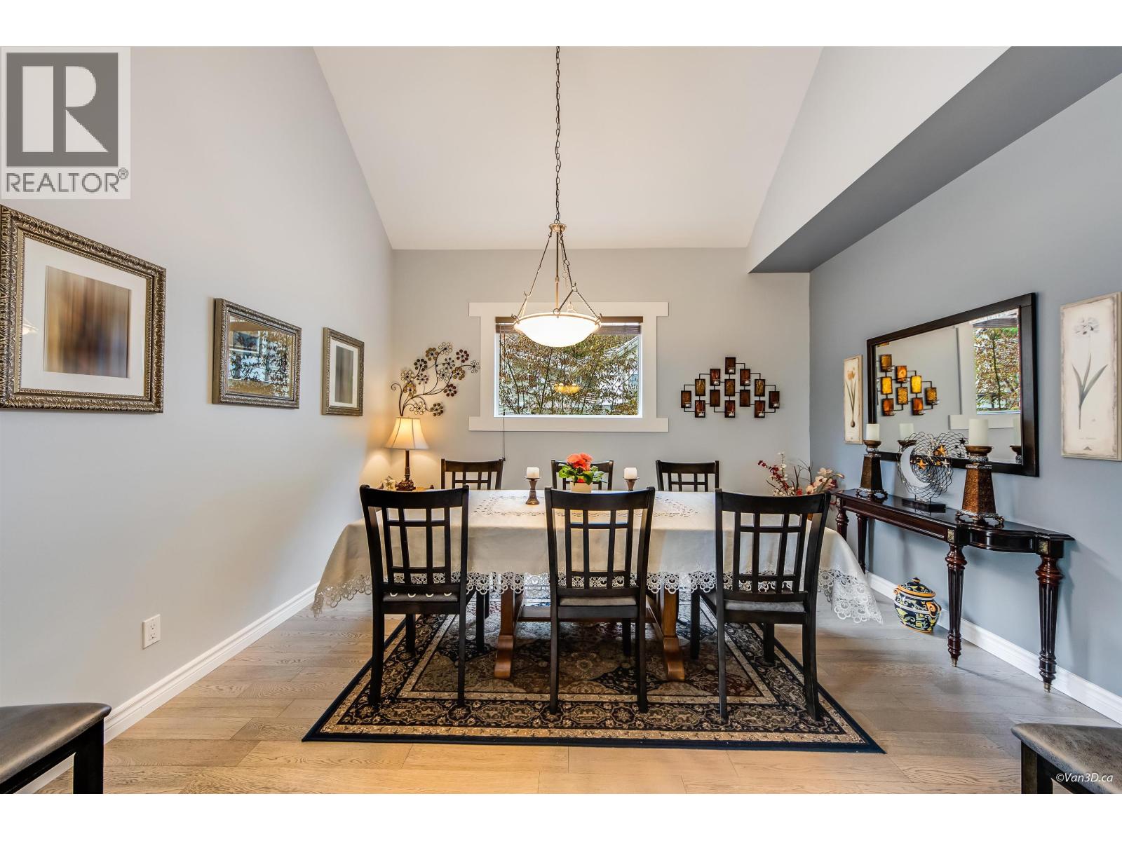 1701 Arbutus Place, Coquitlam, British Columbia  V3E 3K2 - Photo 8 - R3078818