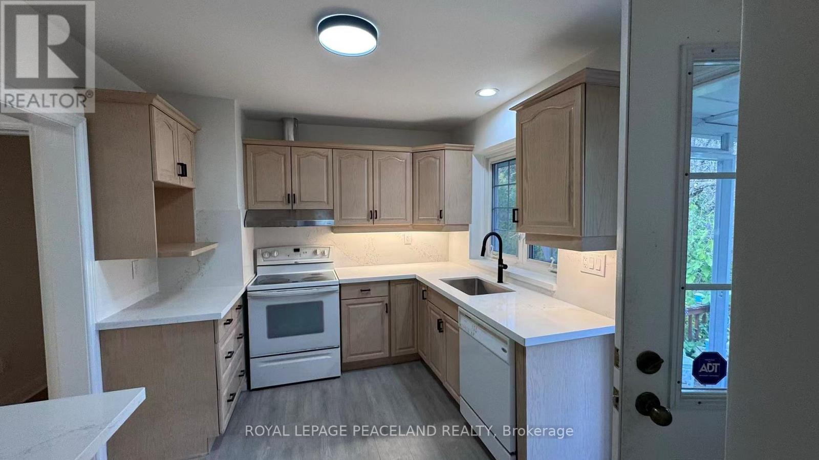 C - 66 Paperbirch Drive, Toronto, Ontario  M3C 2E7 - Photo 3 - C12689956