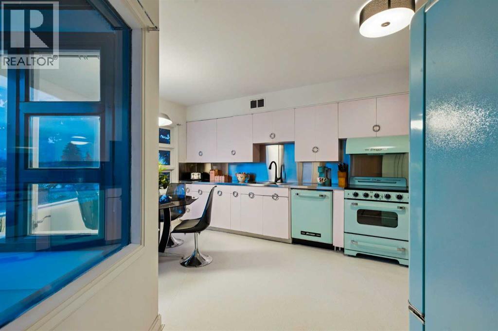 2307 Sunset Avenue Sw, Calgary, Alberta  T3C 2M9 - Photo 14 - A2277658