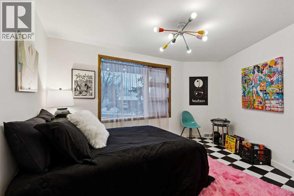 2307 Sunset Avenue Sw, Calgary, Alberta  T3C 2M9 - Photo 39 - A2277658