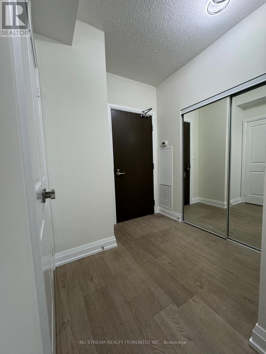 2525 - 7161 Yonge Street, Markham, Ontario  L3T 0C8 - Photo 4 - N12689954