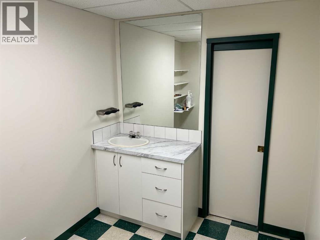 Part Of Bay A, 4707 51 Avenue, Camrose, Alberta  T4V 0V3 - Photo 7 - A2278301