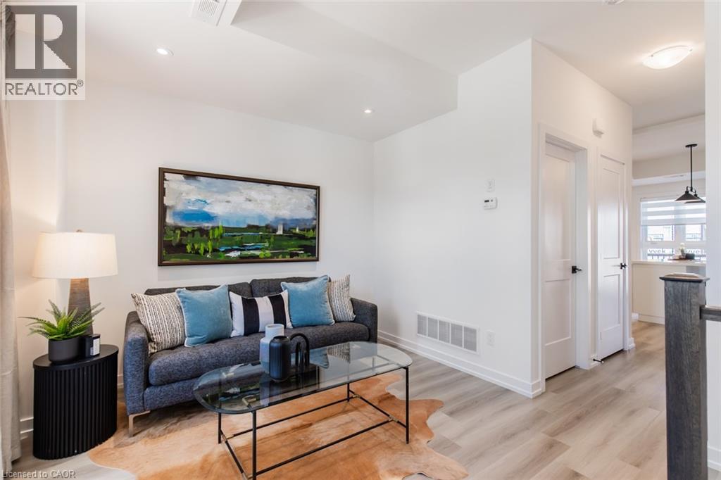 70 Kenesky Drive Unit# 13, Waterdown, Ontario  L8B 2A9 - Photo 5 - 40798058