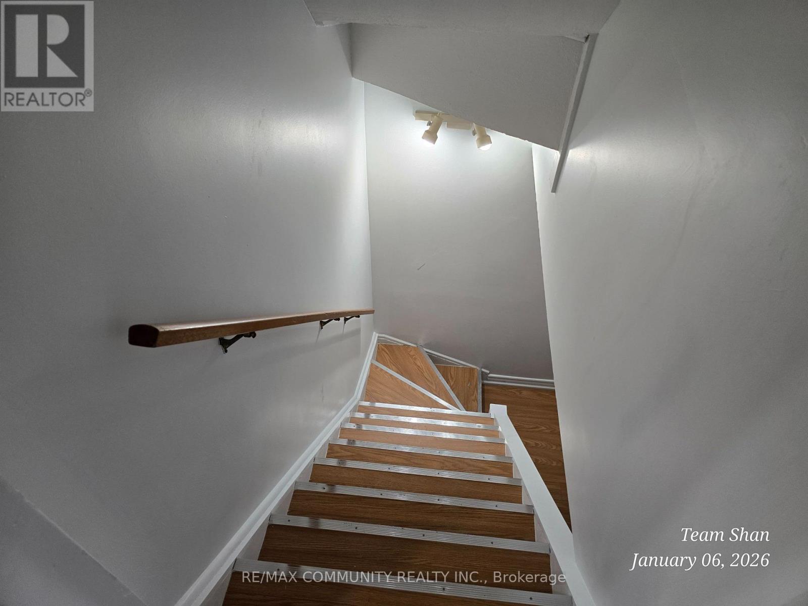 83 Exeter Road, Ajax, Ontario  L1S 2K4 - Photo 12 - E12689978