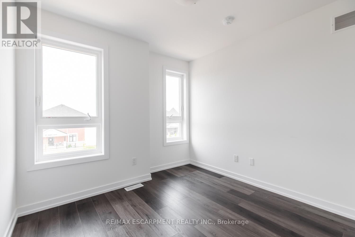 7 - 70 Kenesky Drive, Hamilton, Ontario  L8B 2A9 - Photo 28 - X12689990