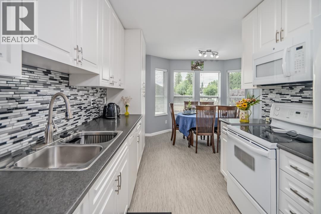 12 20554 118 Avenue, Maple Ridge, British Columbia  V2X 0S3 - Photo 2 - R3078542