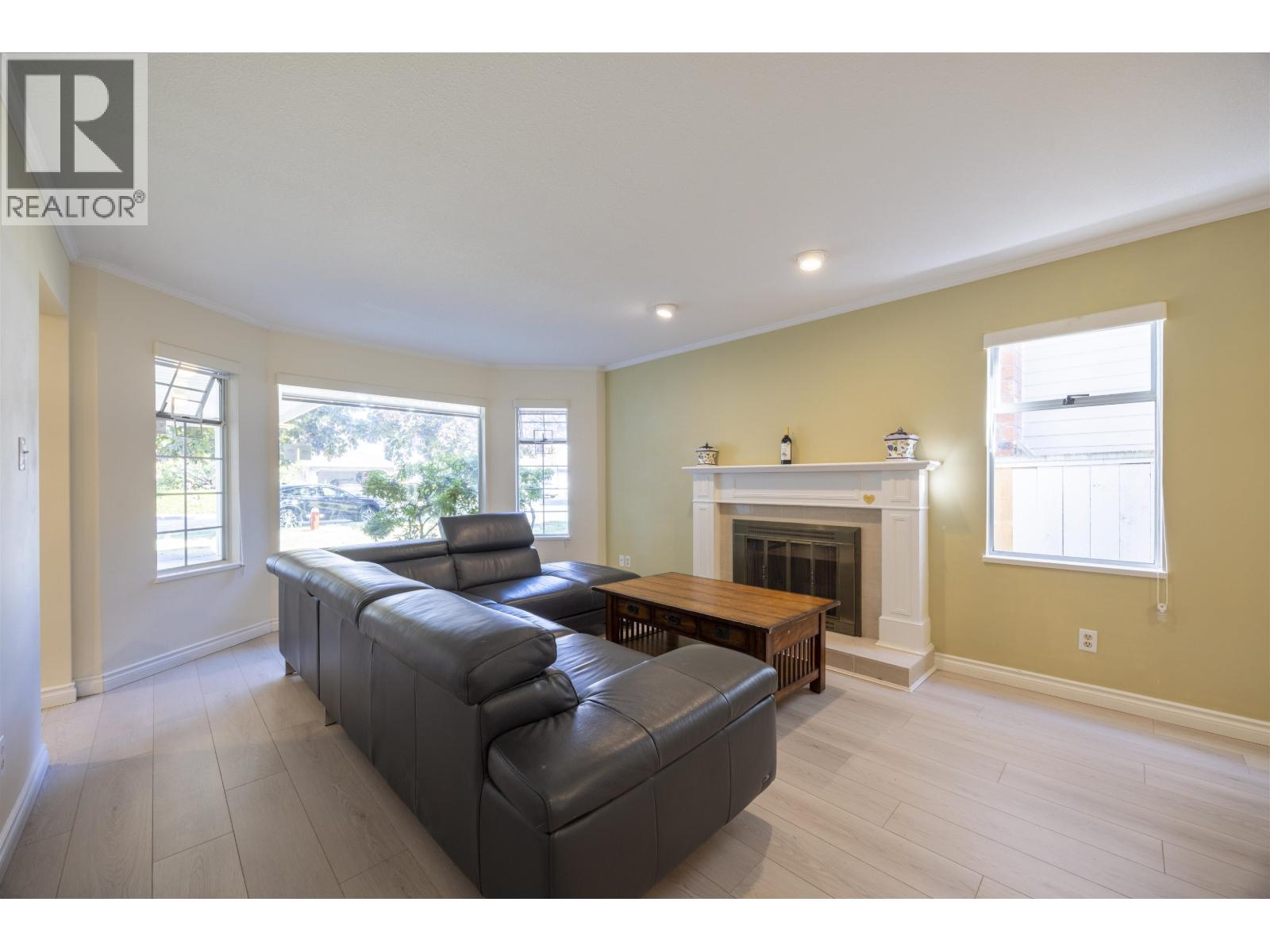 9506 Thomas Drive, Richmond, British Columbia  V7E 5Y3 - Photo 3 - R3078792