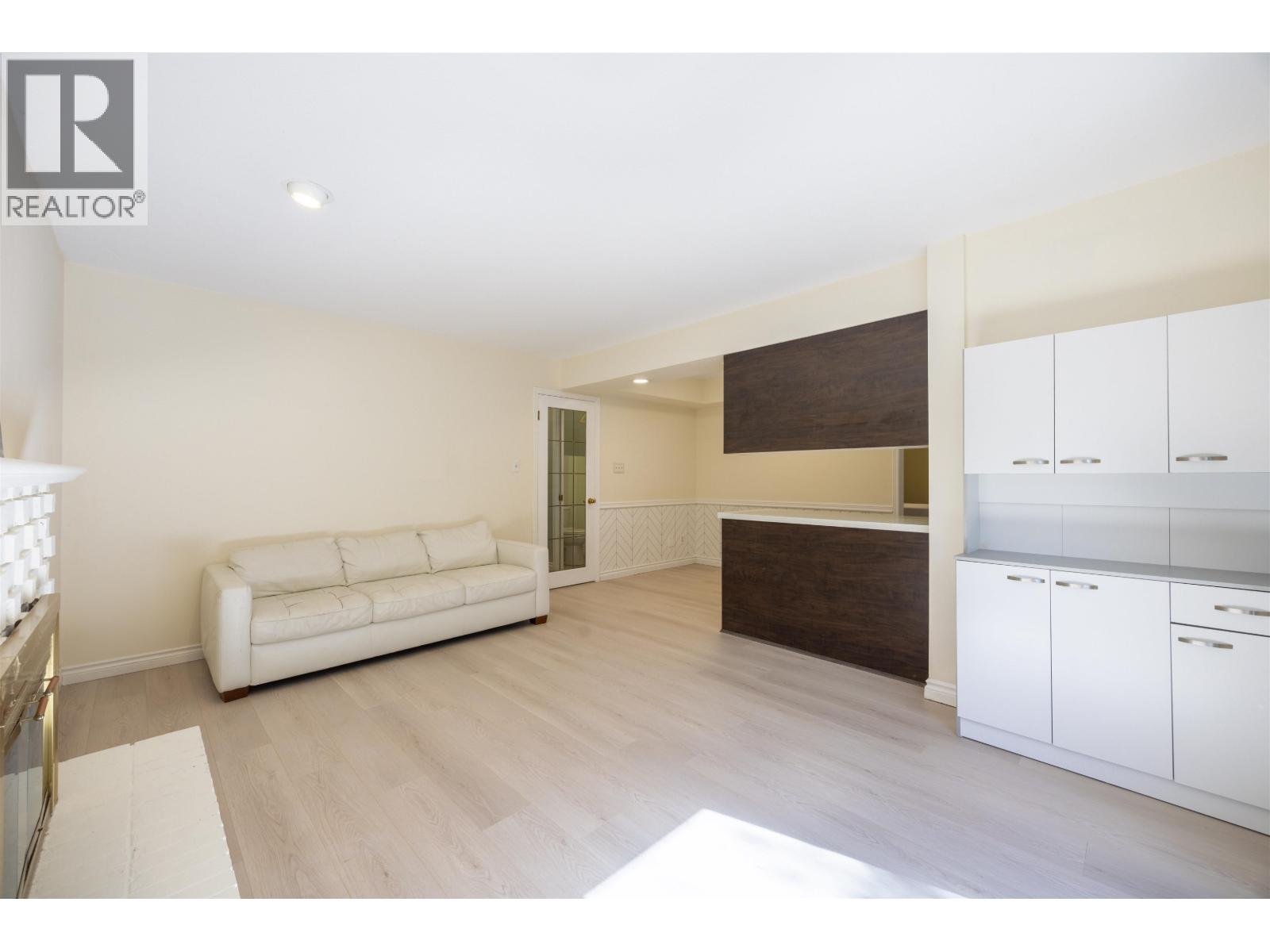 9506 Thomas Drive, Richmond, British Columbia  V7E 5Y3 - Photo 11 - R3078792