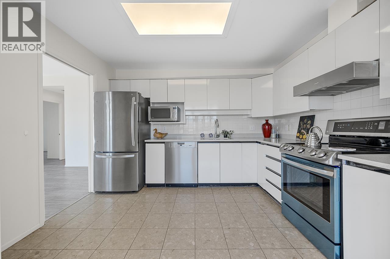 2201 6521 Bonsor Avenue, Burnaby, British Columbia  V5H 4N3 - Photo 5 - R3075818