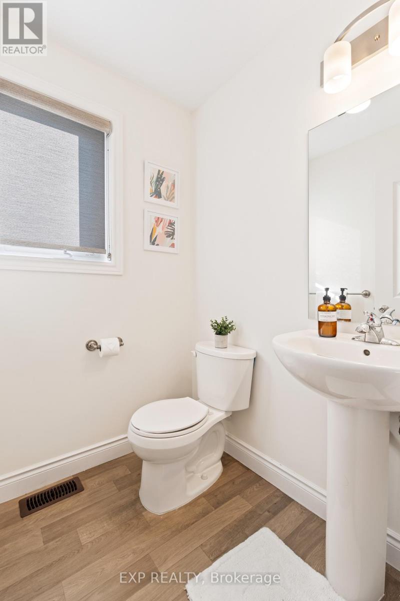 10 Cobblestone Street, Belleville, Ontario  K8P 0E4 - Photo 6 - X12690032