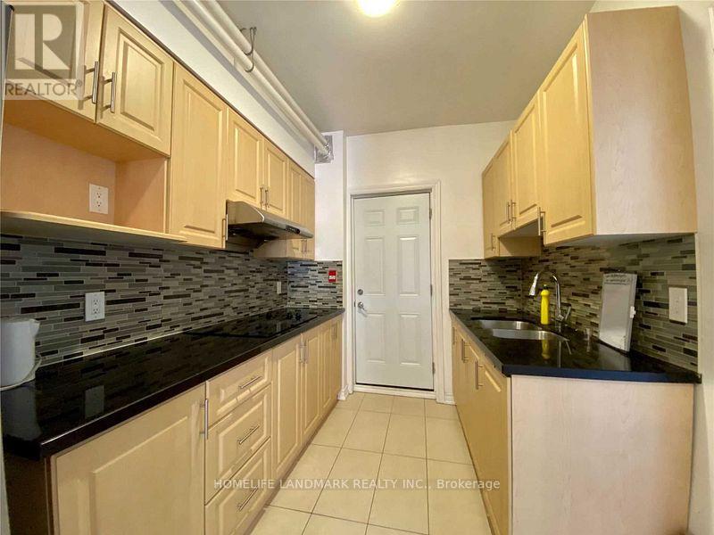 3 - 555 Palmerston Avenue, Toronto, Ontario  M6G 2P6 - Photo 3 - C12690004