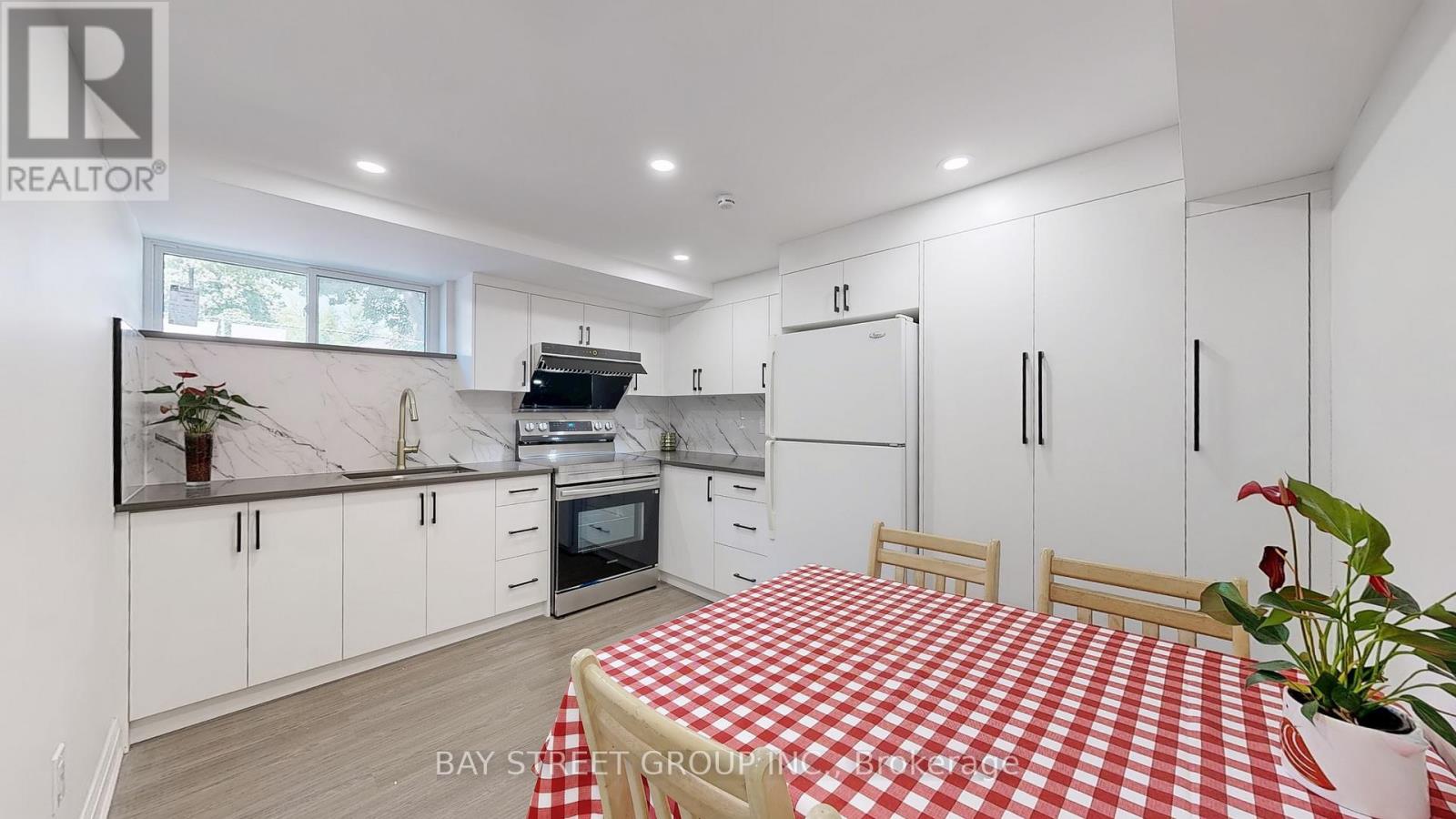 B1 - 114 Citation Drive, Toronto, Ontario  M2K 1T4 - Photo 3 - C12690028