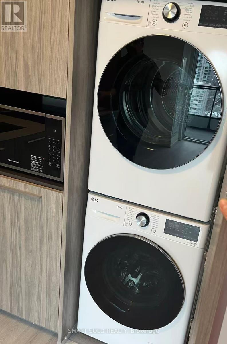 1510 - 65 Broadway Avenue, Toronto, Ontario  M4P 1T9 - Photo 4 - C12690044