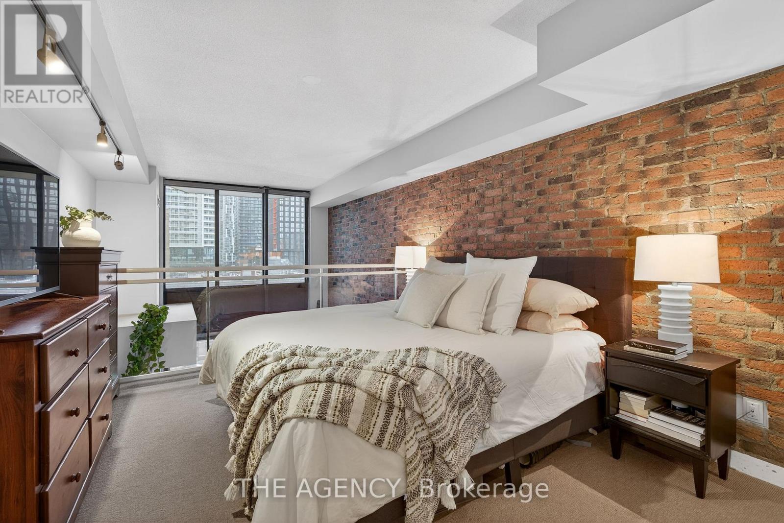 904 - 77 Lombard Street, Toronto, Ontario  M5C 3E1 - Photo 10 - C12690046