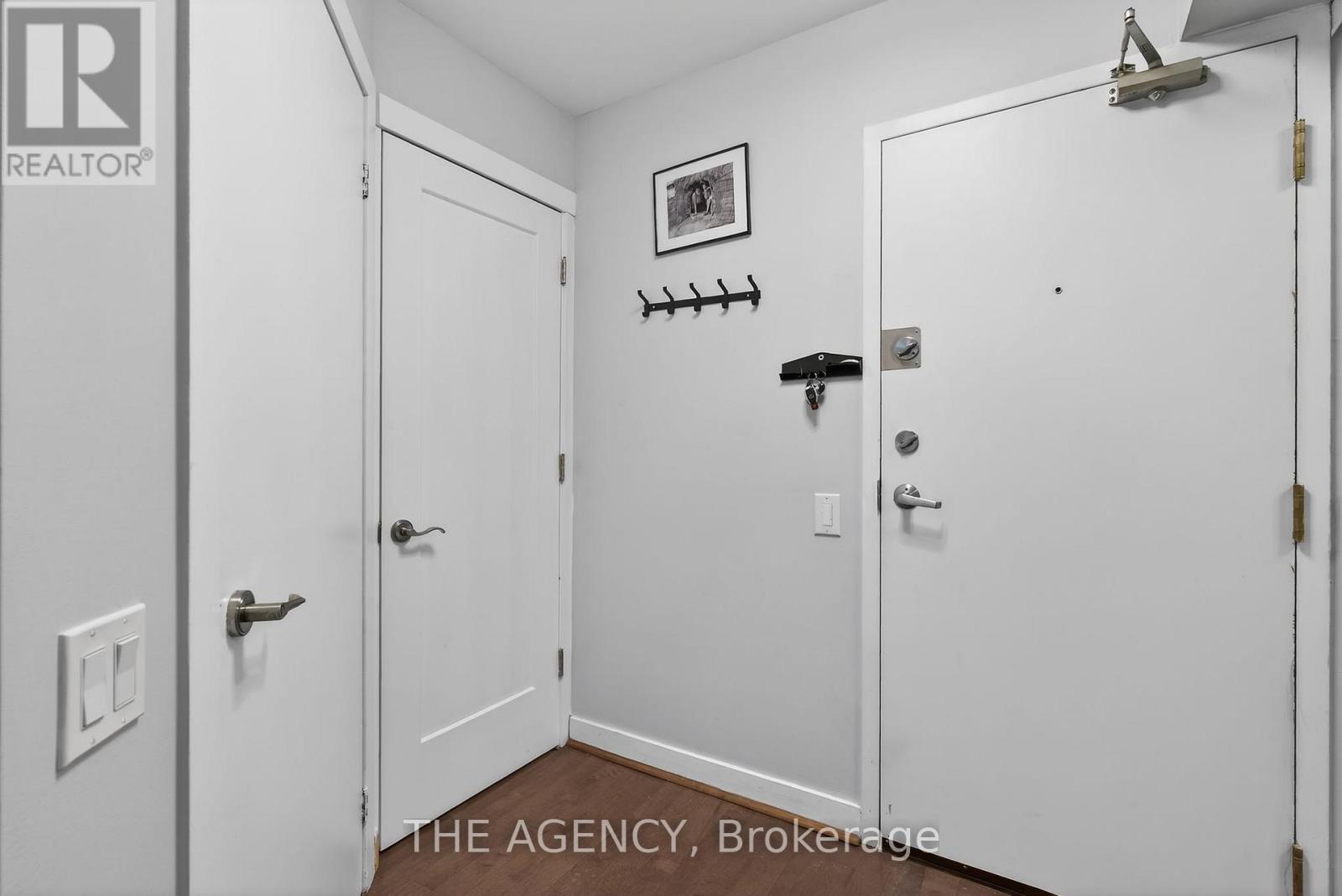 904 - 77 Lombard Street, Toronto, Ontario  M5C 3E1 - Photo 25 - C12690046