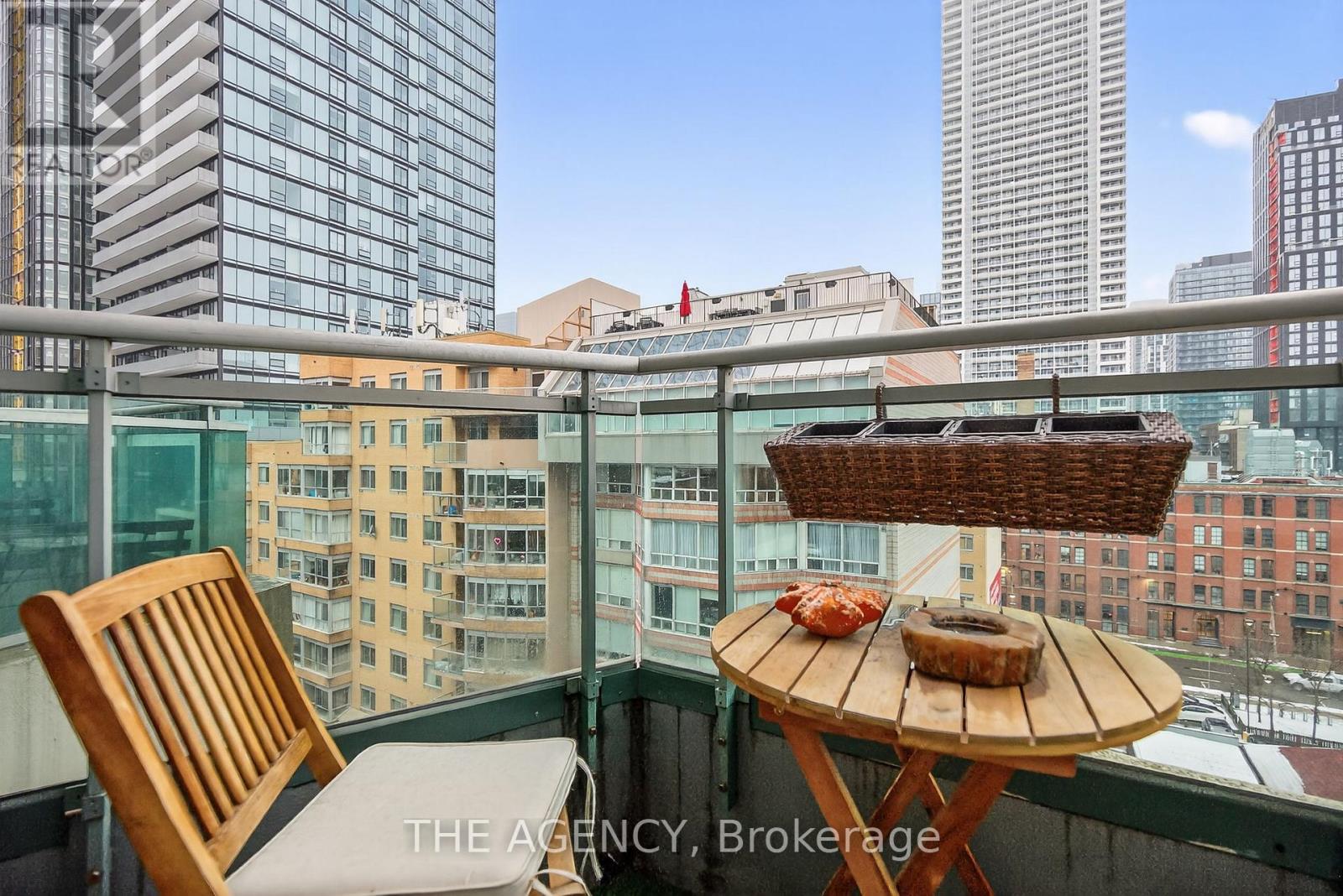 904 - 77 Lombard Street, Toronto, Ontario  M5C 3E1 - Photo 35 - C12690046