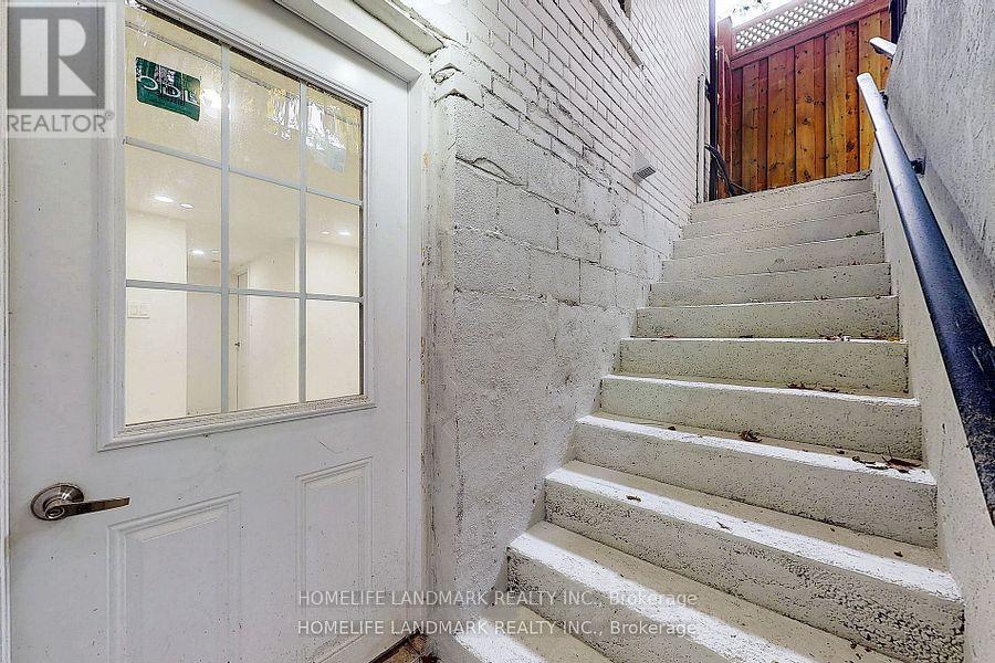 840 Davenport Road, Toronto, Ontario  M6G 2B6 - Photo 13 - C12690052