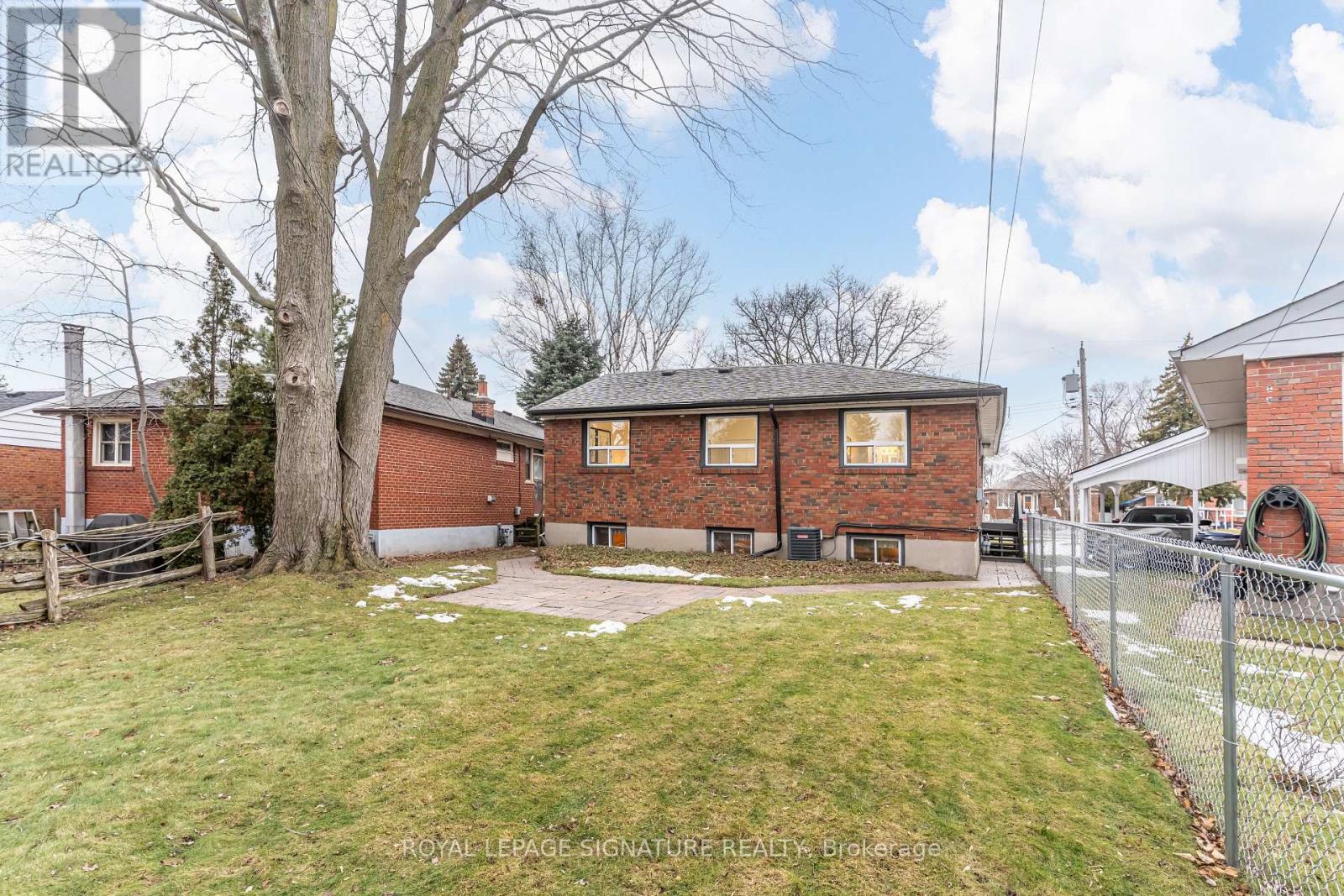 11 Mackinac Crescent, Toronto, Ontario  M1J 1P8 - Photo 47 - E12690026