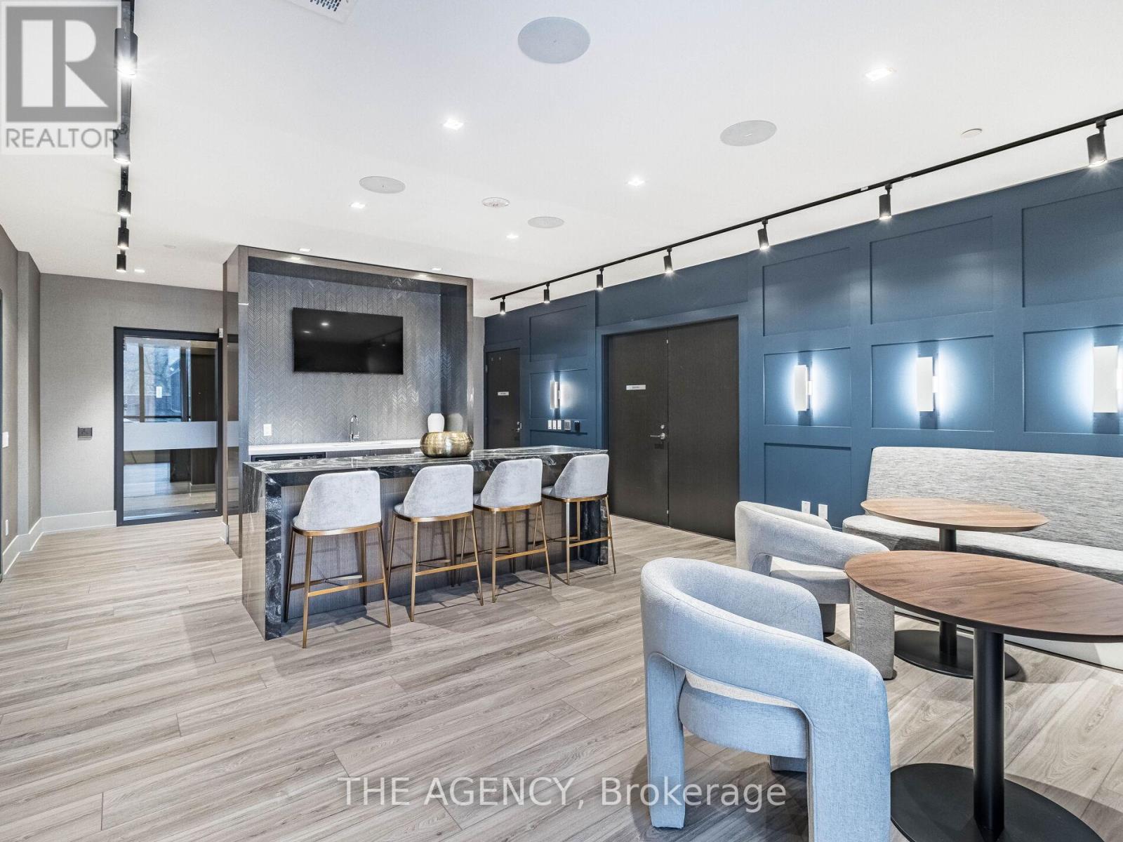 901 - 286 Main Street, Toronto, Ontario M4C 0B3 - Photo 4 - E12690036