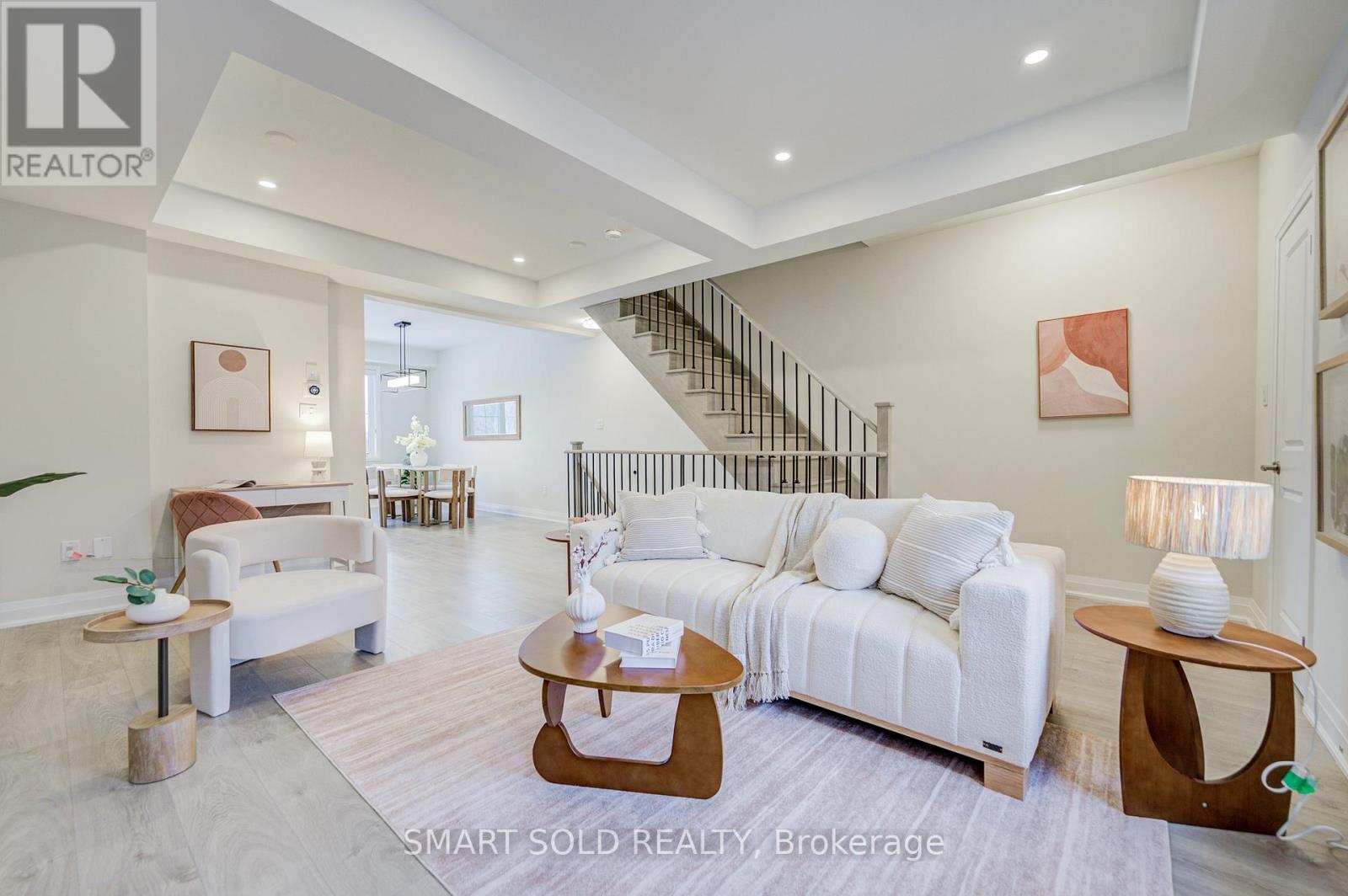 41 Mcconaghy Court, Vaughan, Ontario  L6A 5C1 - Photo 9 - N12690012