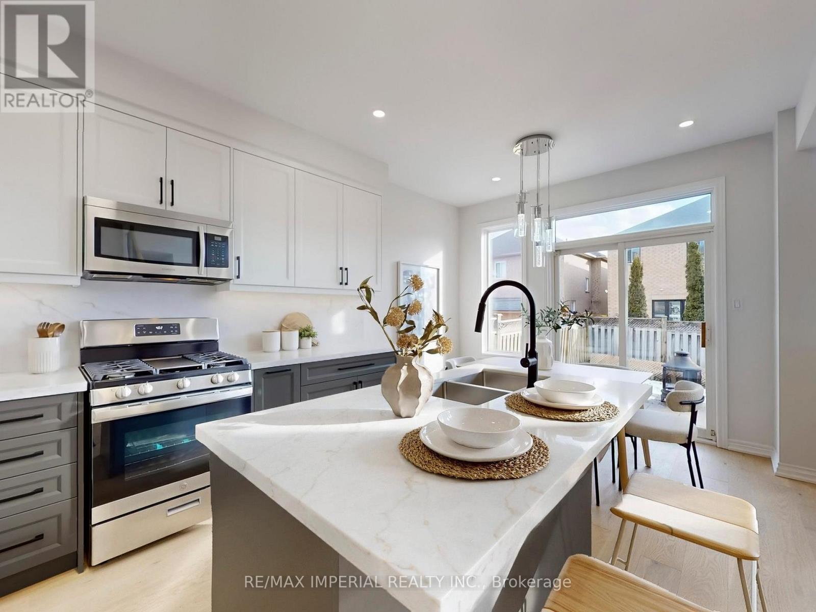 117 Montebello Avenue, Vaughan, Ontario  L4H 1T5 - Photo 14 - N12690020