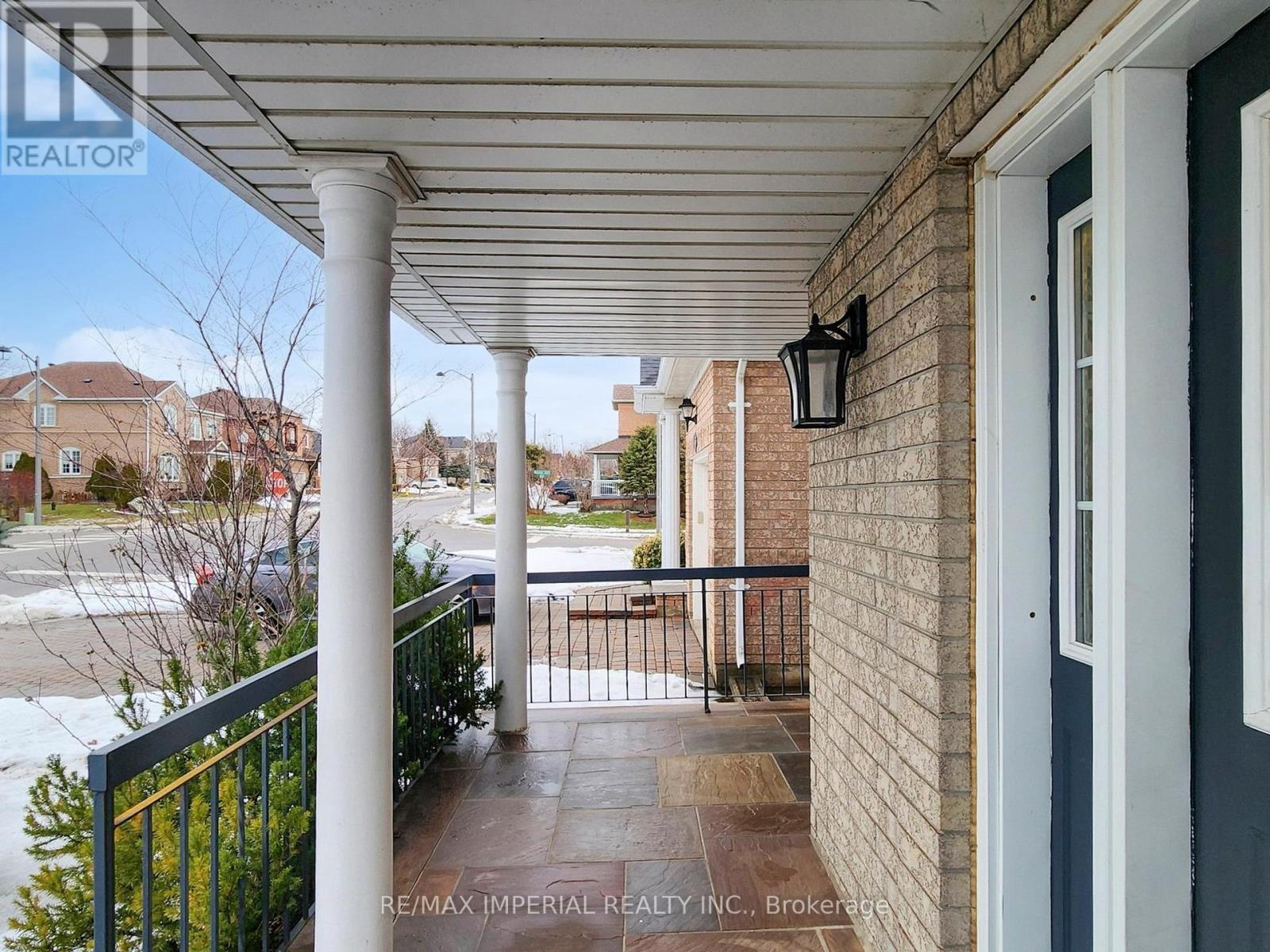 117 Montebello Avenue, Vaughan, Ontario  L4H 1T5 - Photo 3 - N12690020