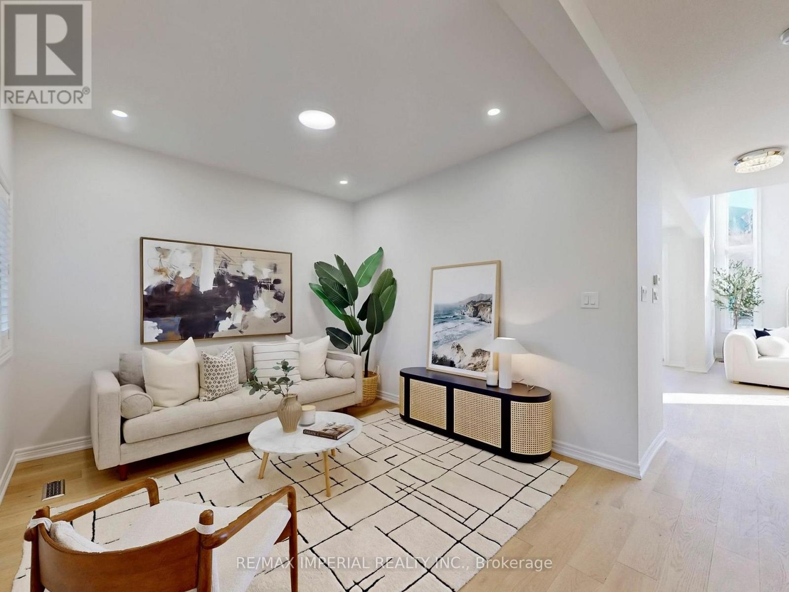 117 Montebello Avenue, Vaughan, Ontario  L4H 1T5 - Photo 6 - N12690020